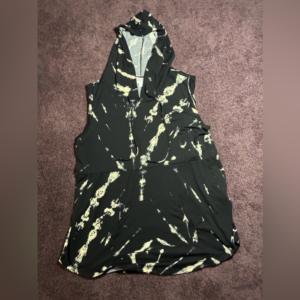 LuLaRoe Black and Cream Artistic Hoodie